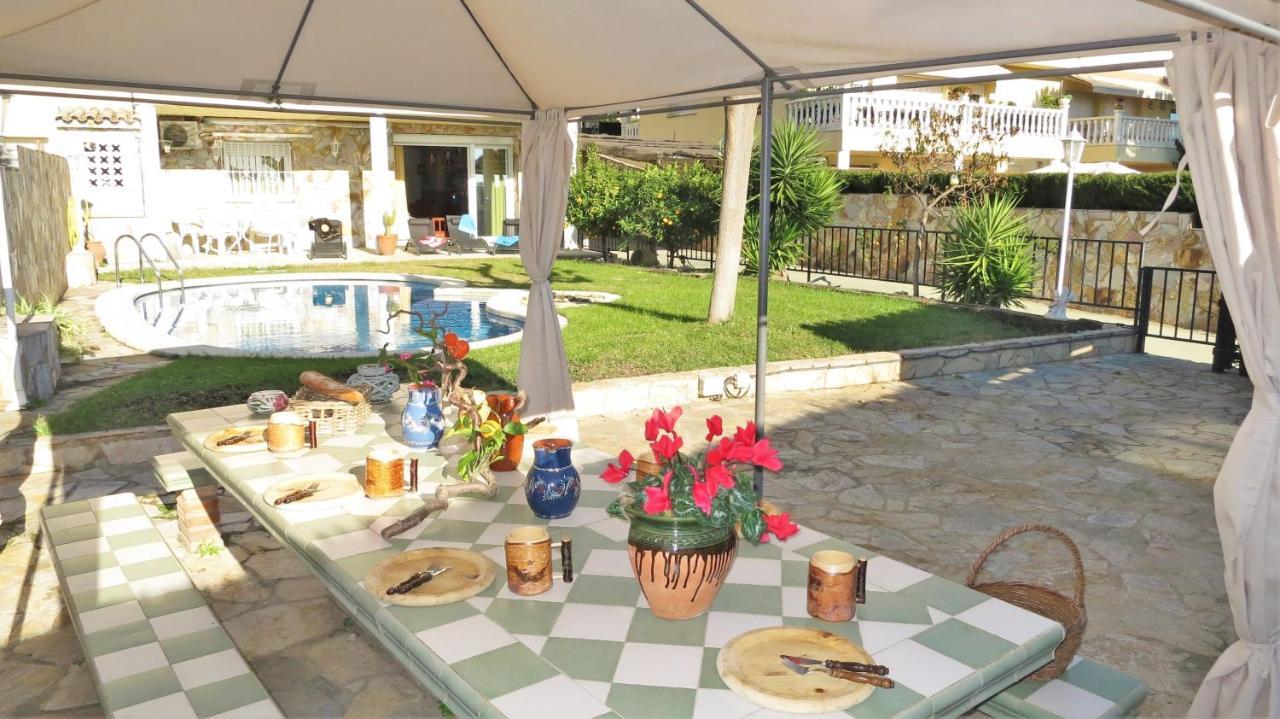 Villa Carolina Mataró Buitenkant foto